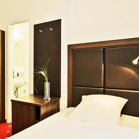 Szálloda Centro National Frankfurt City, Trademark Collection By Wyndham 3*