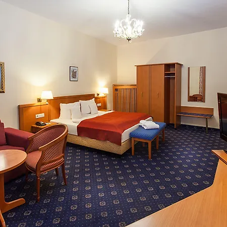 Centro National Frankfurt City, Trademark Collection By Wyndham Otel 3*