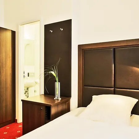 Centro National Frankfurt City, Trademark Collection By Wyndham 3*
