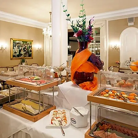 Hotel Centro National Frankfurt City, Trademark Collection By Wyndham Frankfurt am Main