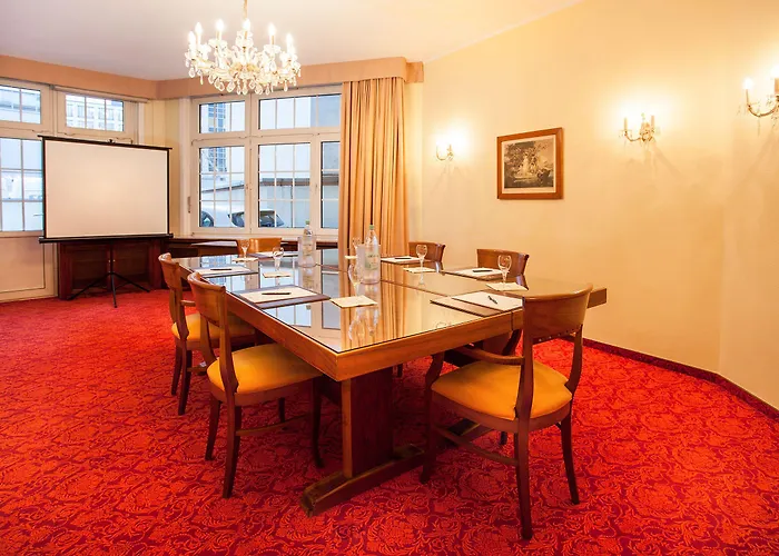 Centro National Frankfurt City, Trademark Collection By Wyndham 3*