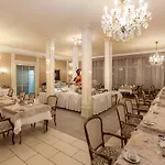 Centro National Frankfurt City, Trademark Collection By Wyndham 3*
