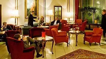 מלון Centro National Frankfurt City, Trademark Collection By Wyndham 3*